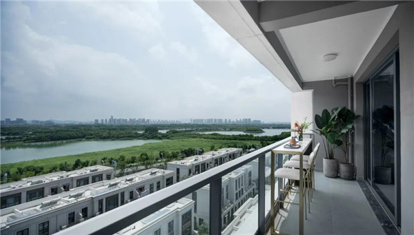 九龙仓逅湾雅苑