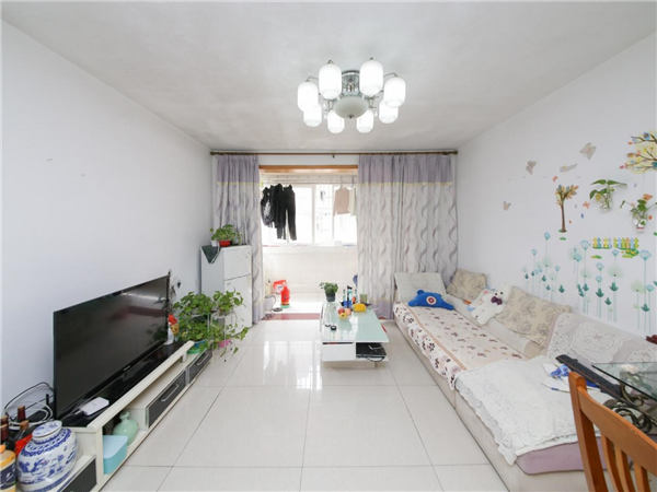 南北通透2房，装修自住