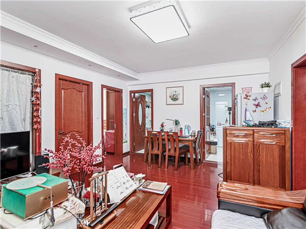 精装2房 诚心出售 装修保养好 拎包即住