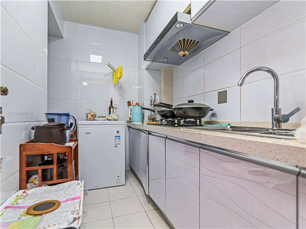 精装2房 诚心出售 装修保养好 拎包即住