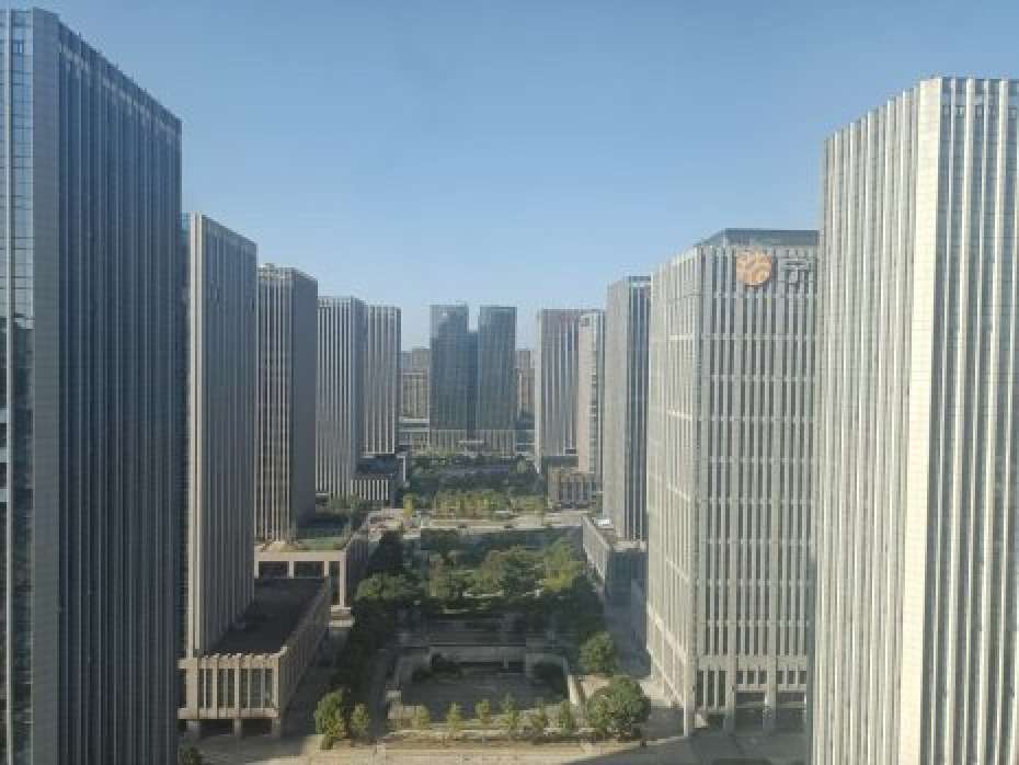 经开区真实在售纯写字楼嘉业财富中心 海岸中心地段好办公集中