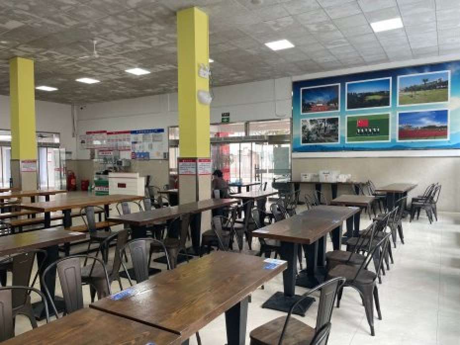 转让大学档口，目前经营香锅人手不够无心经营，无经验可教技术