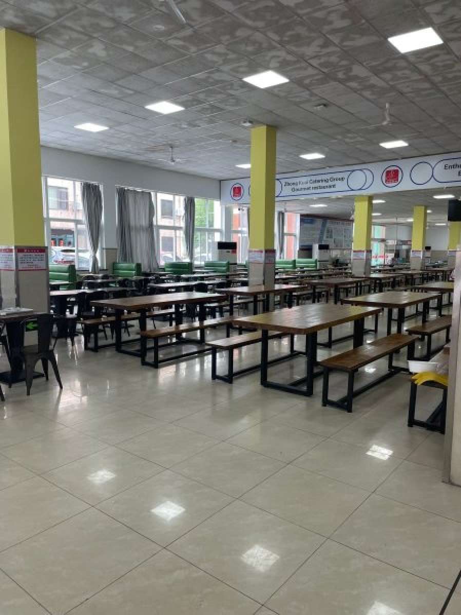 转让大学档口，目前经营香锅人手不够无心经营，无经验可教技术