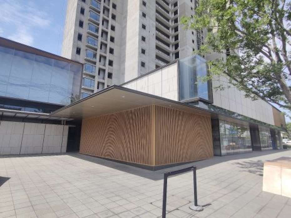 西漳站，可重餐饮，妇幼对面，超大开间，40.39平