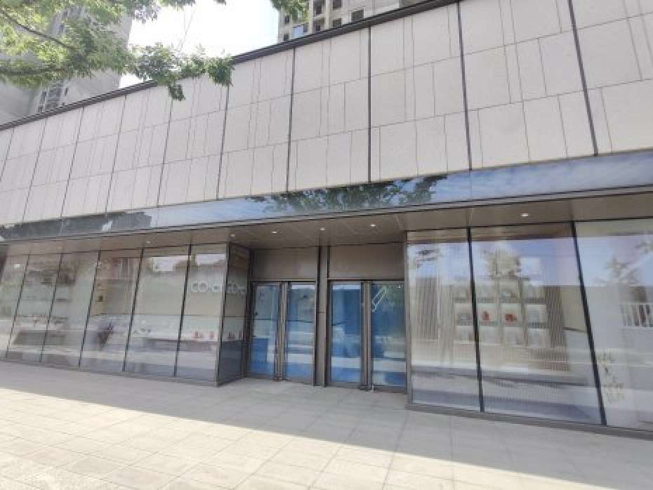 西漳站，可重餐饮，妇幼对面，超大开间，40.39平