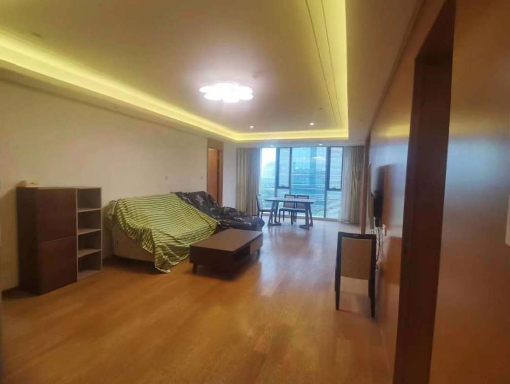 星湖公馆精装修120平大两房两卫出租 周边配套成熟 近地铁口