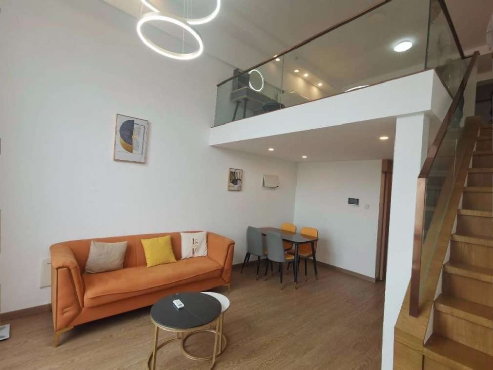 靠近园区，桑田岛，丽景湾loft公寓，精装修，带家具家电