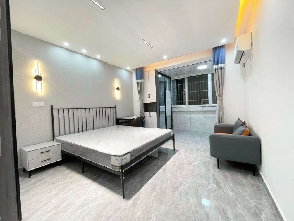 淞泽家园八区，淞泽八区精装主卧，独厨独卫可短租月付