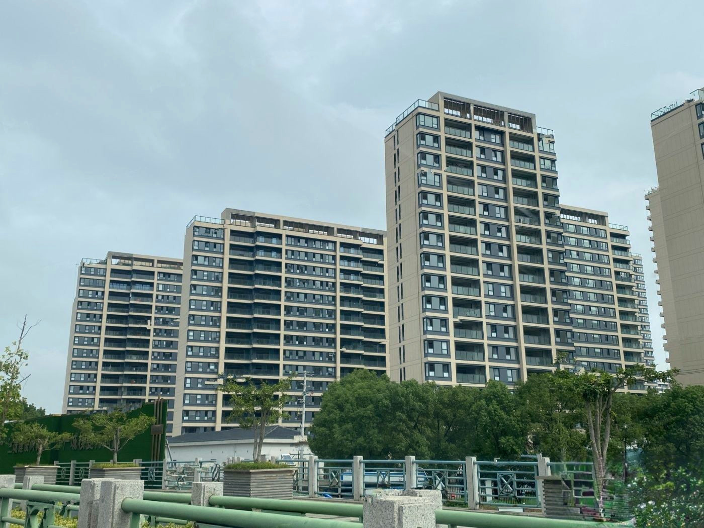 中梁新力宽泰铂园