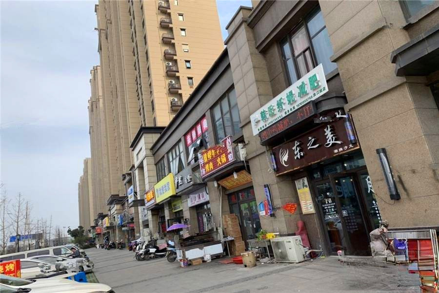 尼盛绿城春江明月