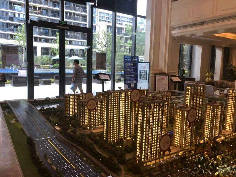 尼盛绿城春江明月