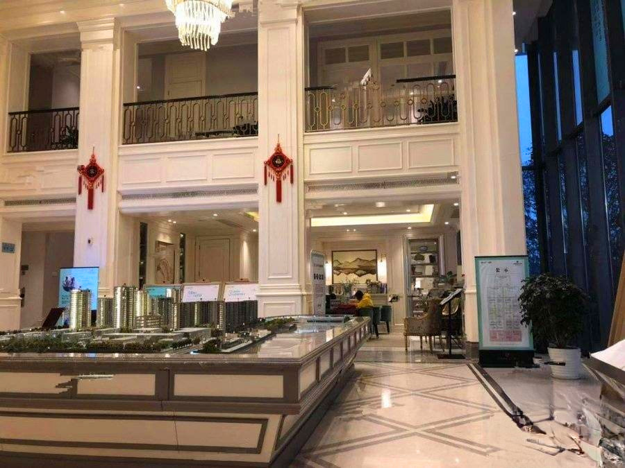 尼盛绿城春江明月