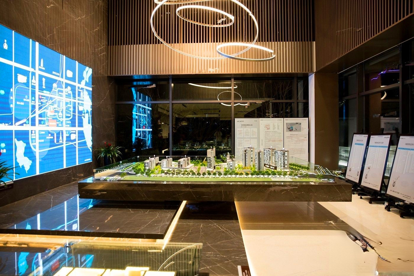 永威友新路999号