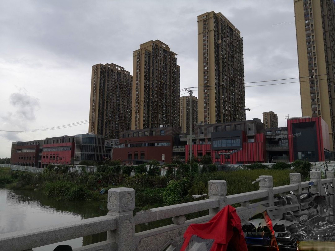 新城吾悦邻里广场