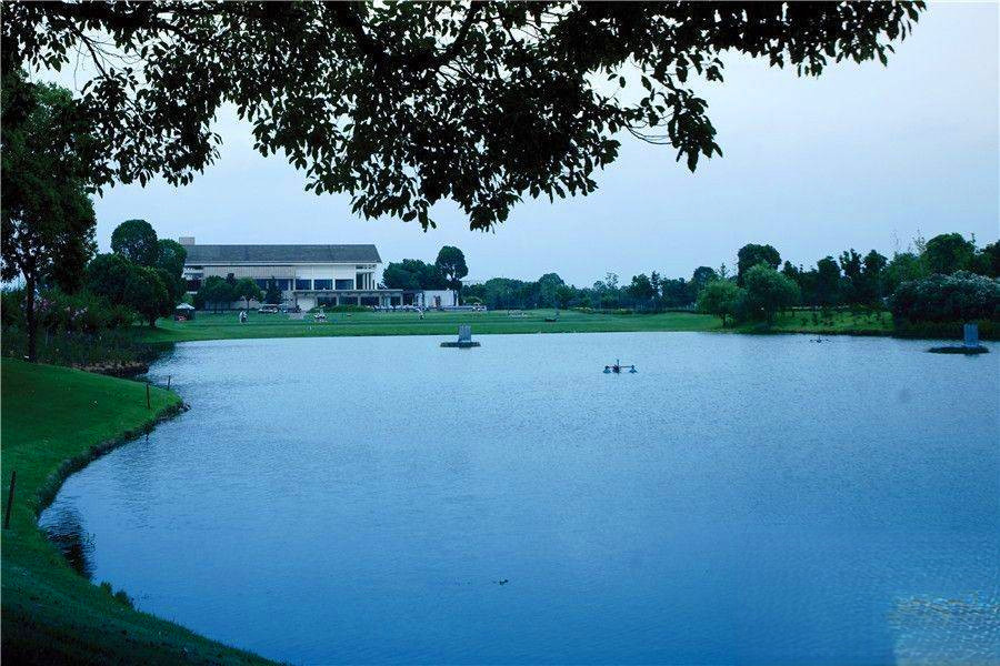 银丽高尔夫别墅