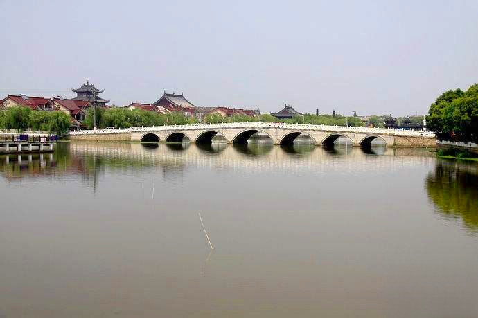 当代ΜΟΜΛ大湖上品