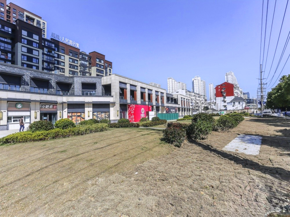 人民路8号缤纷街商铺