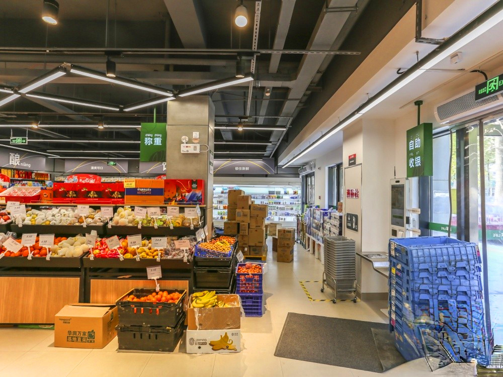 人民路8号缤纷街商铺