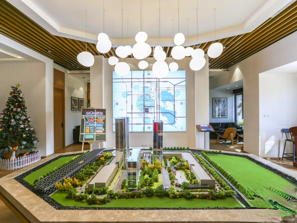 人民路8号缤纷街商铺