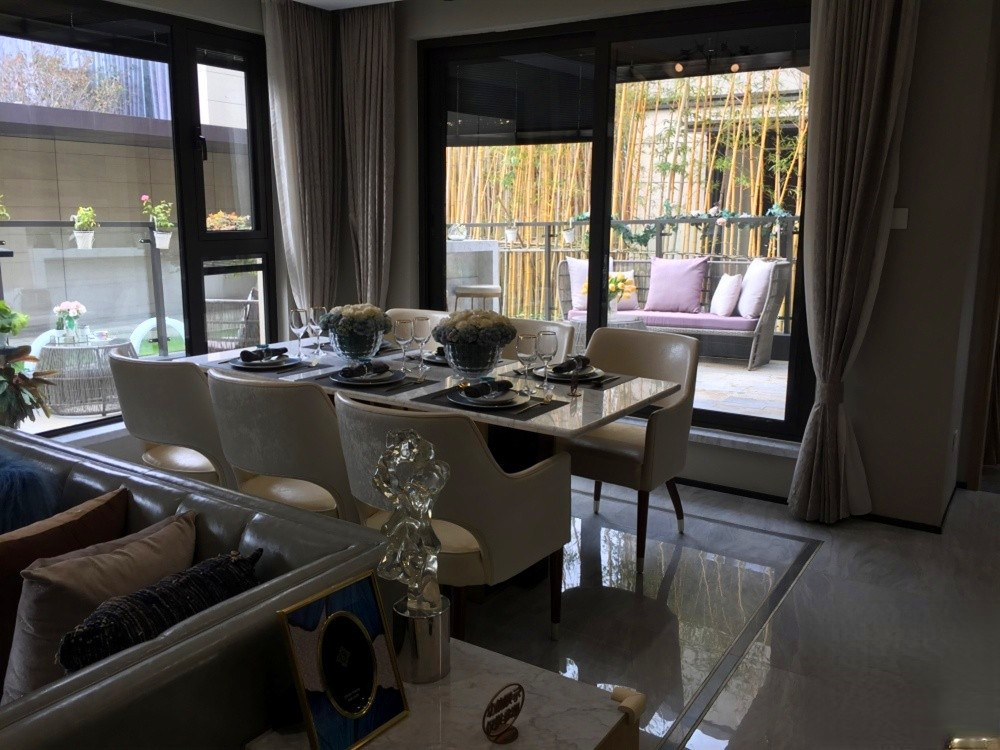 国展和昌芳草庭