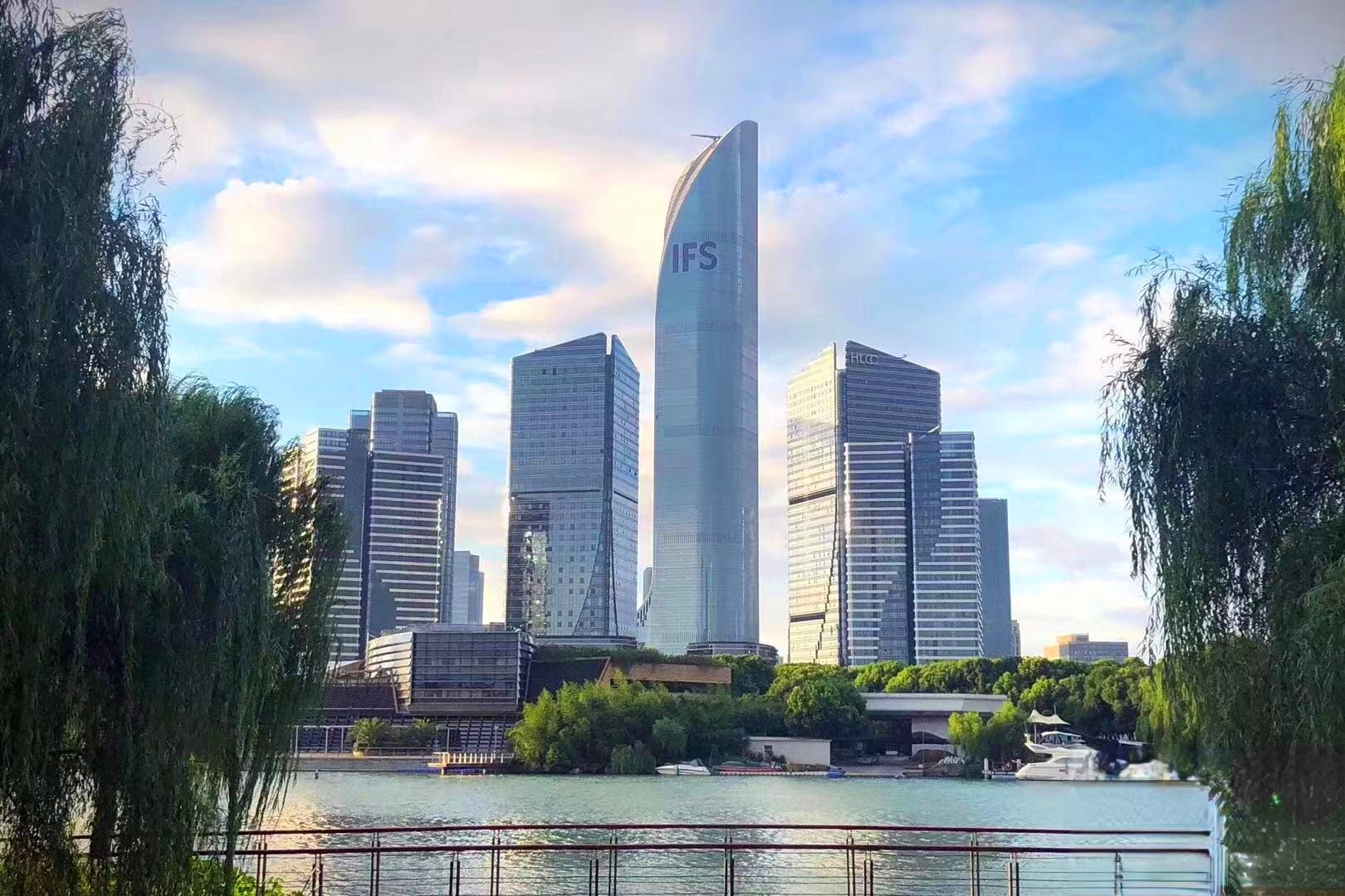 九龙仓苏州国际金融中心商铺