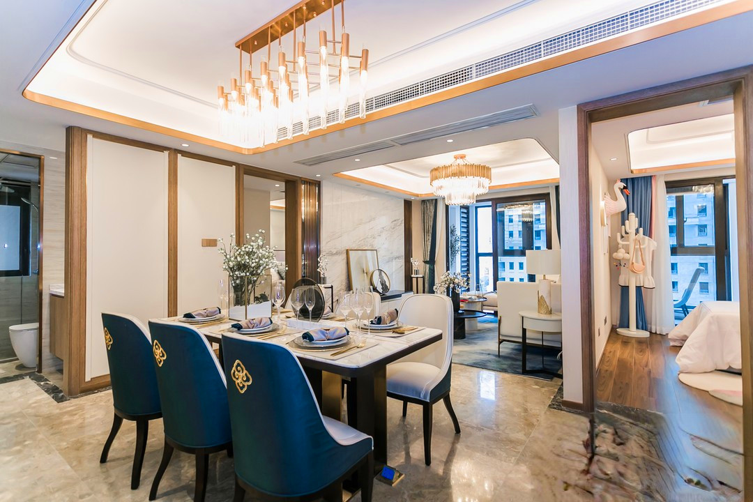 金辉悠步临湖花园