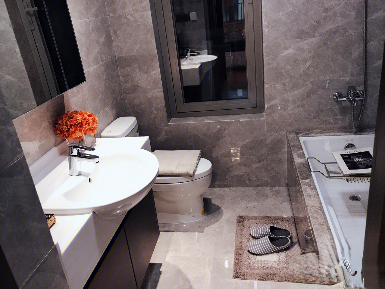 国展中心广场商铺